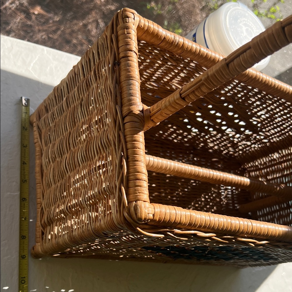 #1481+Wicker Magazine Basket W/ Black Diamond Pattern Or Cleaning supplies - Picture 5 of 9